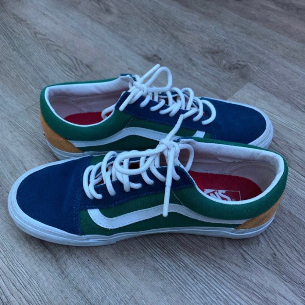 Old skool vans yacht